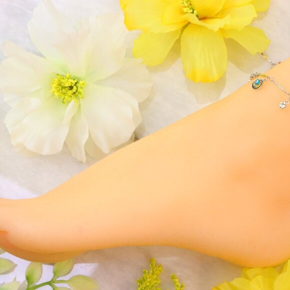 Minimalist Anklet, Sleek & Modern Design, Women’s Fashion, YC110149-A - Picture 8 of 10